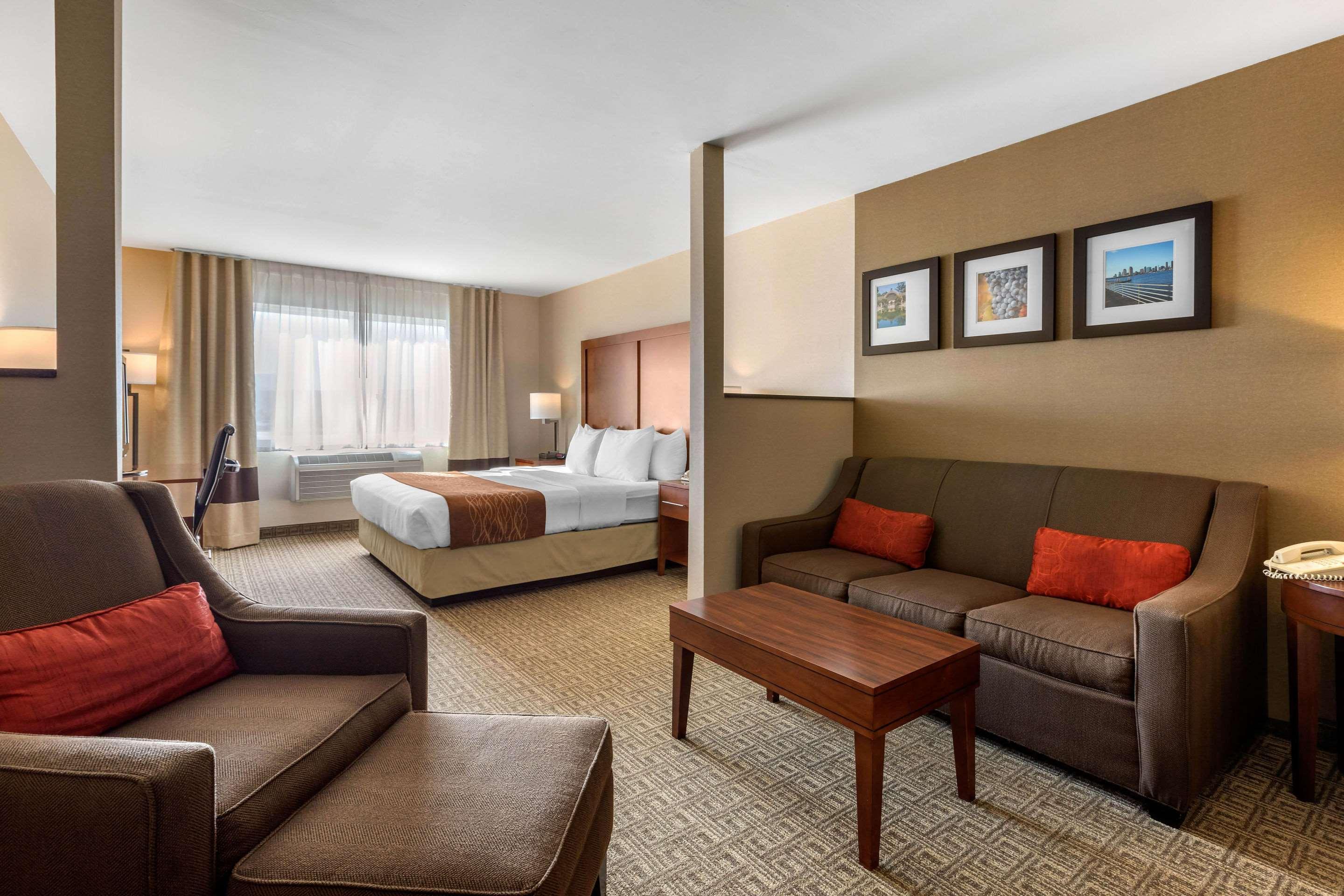 Comfort Inn & Suites Murrieta Temecula Wine Country Екстер'єр фото