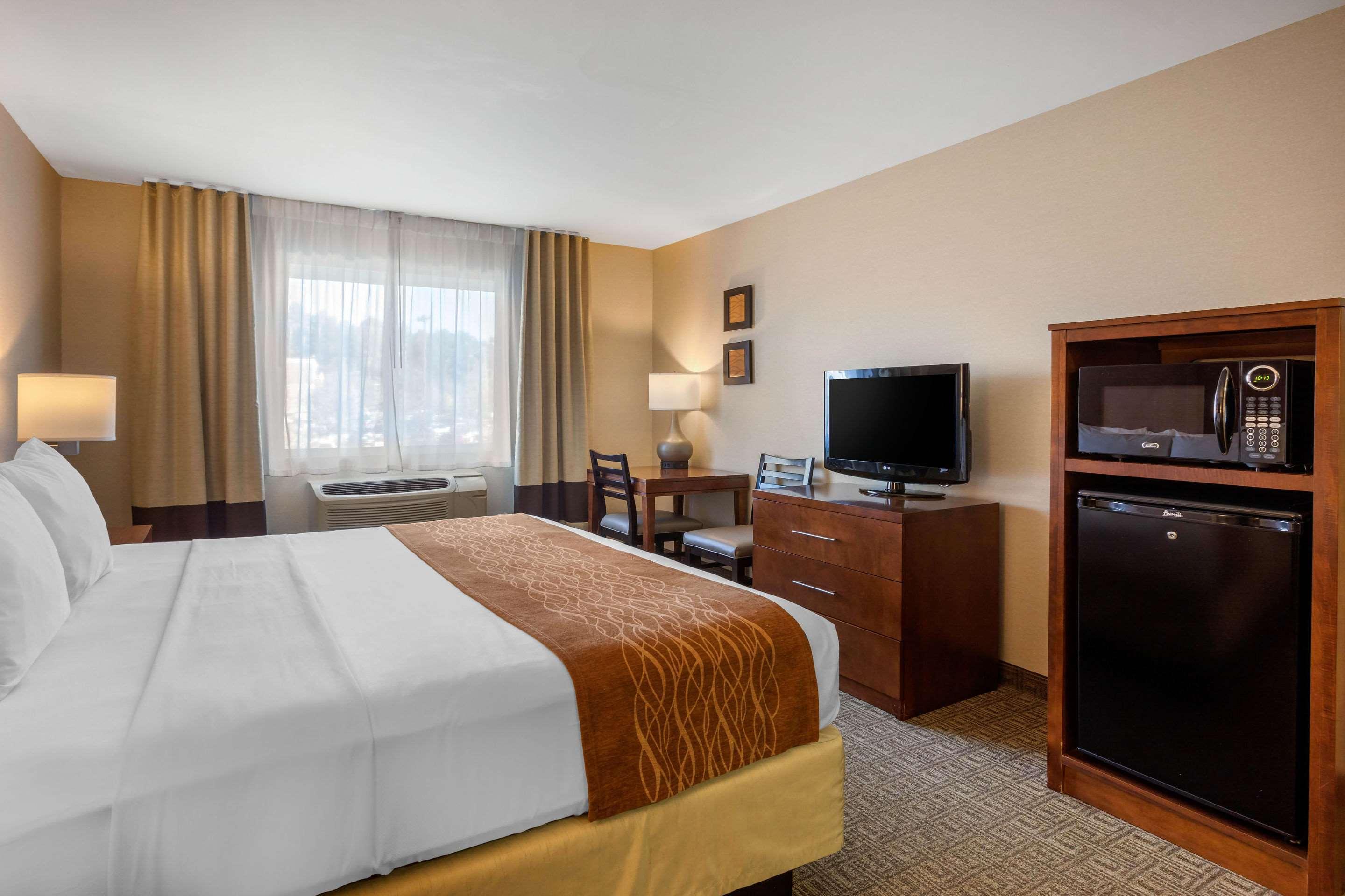 Comfort Inn & Suites Murrieta Temecula Wine Country Екстер'єр фото